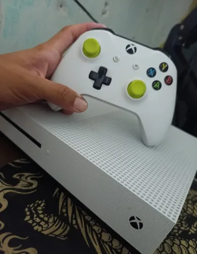 Xbox one S 500gb - Mil pra vim buscar