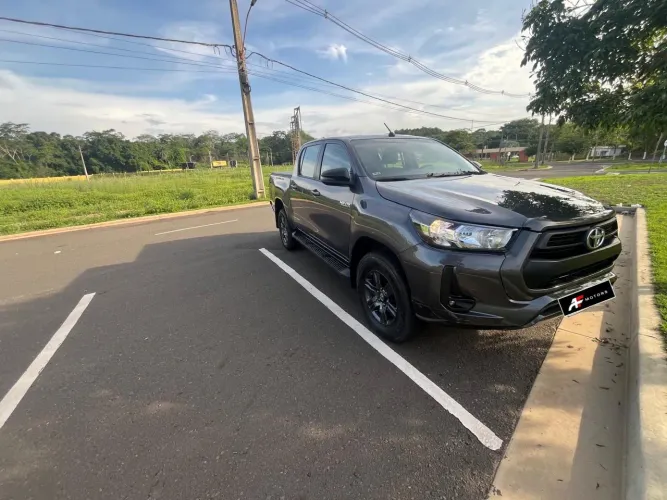Toyota Hilux CD SR 4X4 2.8 TDI Diesel Aut. 2024