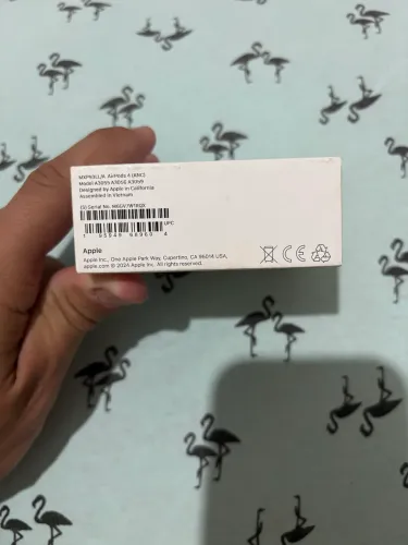 Fone original Apple AirPods 4 sem uso