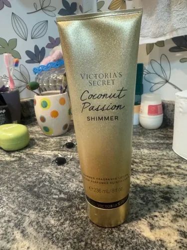 Creme hidratante victoria?s secret original com brilho