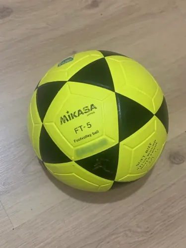 Bola Mikasa