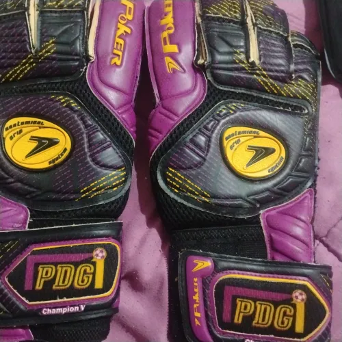 Luva de Goleiro Poker Champion 5 PDG