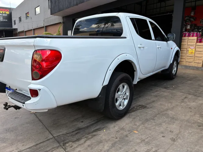 Mitsubishi L200 Triton GL 3.2 CD TB Int. Dies. Mec. 2018