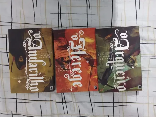 Kit 3 Livros Bernard Cornwell: O Arqueiro, O Andarilho e O Herege