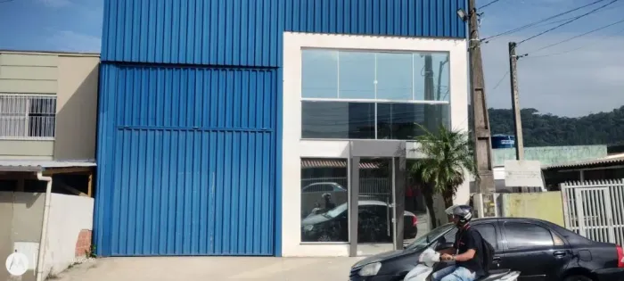 GALPÃO COMERCIAL 270MTS ITAJAÍ