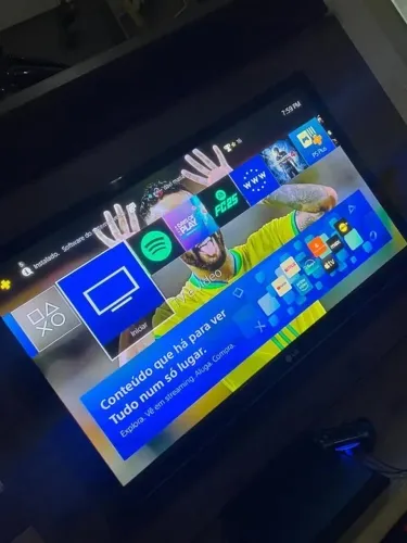PS4 slim semi novo