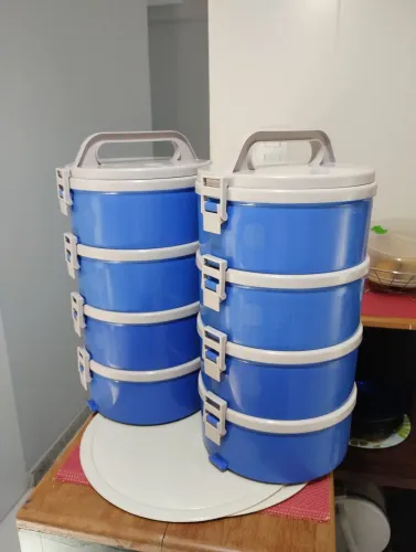 2 Conjuntos de Marmitas Térmicas TekCor Soprano 4 pçs c/ divisórias boas travas e alças