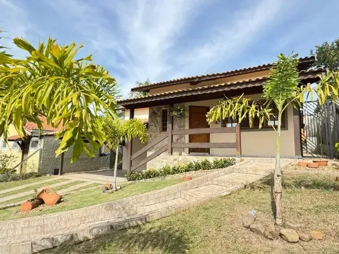 Casa 3 dormitórios - Águas de São Pedro - SP