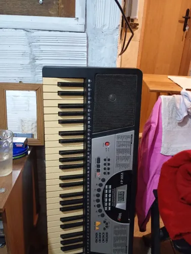 TECLADO YAMAHA PSR E303