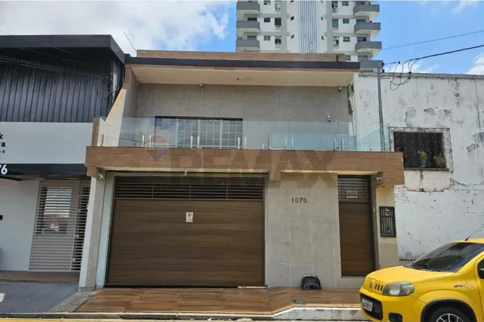 Casa Duplex á venda / Centro