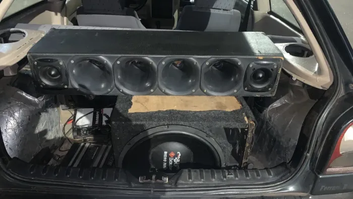 Vendo caixa de som automotivo