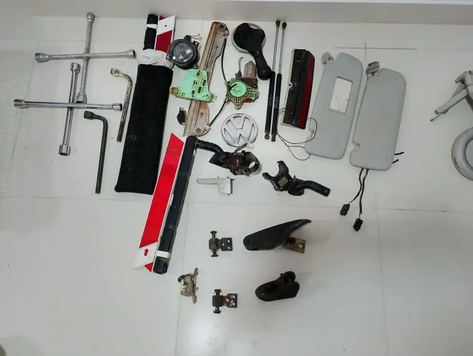 Suporte estepe Cross fox (peças dele)