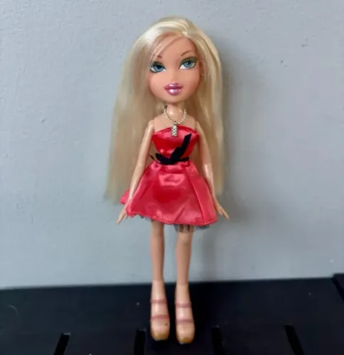 Boneca Bratz Cloe Adventure Girlz