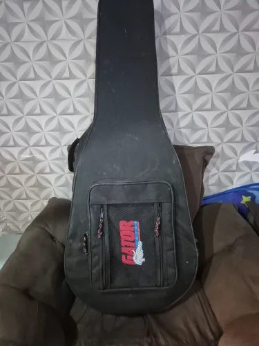 Case de violão ou guitarra