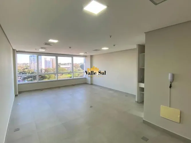 Sala Comercial de Alto Padrão no Navarro Building | Nova Redentora 40m²