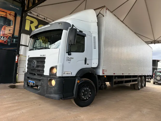 VW 24-280 ano:2014 Bau de 10.5mt completo ar gelando