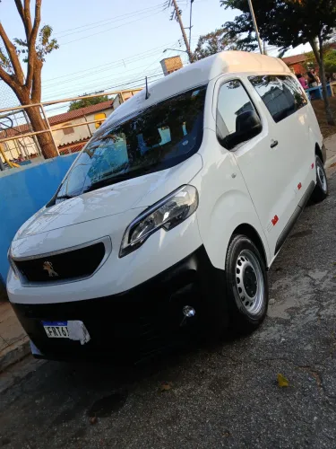 Peugeot Expert Minibus 1.6 Turbo Diesel 2021