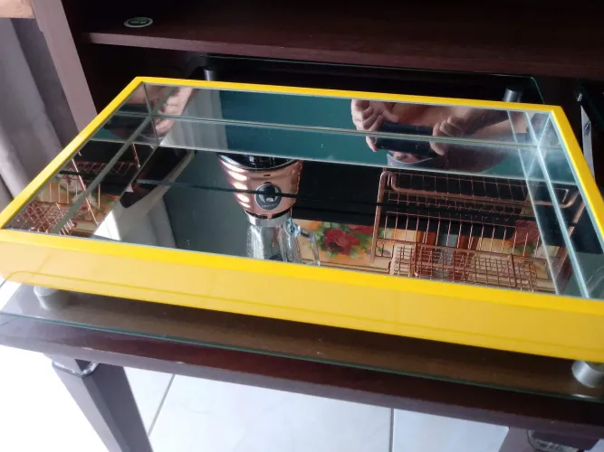 Bandeja Amarela laqueada e espelhada