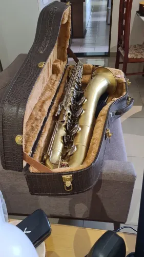 Saxofone baritono Selmer USA