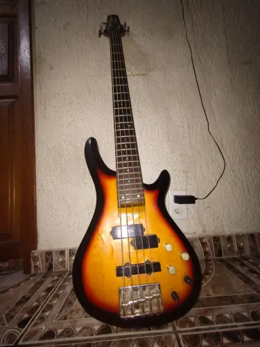 Baixo 5 cordas CONDOR XB-25A