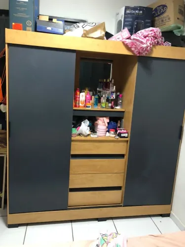 Vendo guarda roupa em perfeitas condições