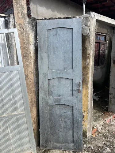 PORTA 70 DE MADEIRA MACIÇA PRA VENDER HOJE!!