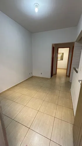 Aluga-se kitnet 2Q Jardim Nova era