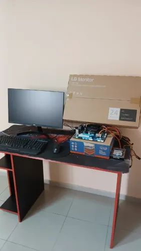 Monitor Gamer LG 24? IPS Semi Novo Ainda Está Na Garantia Informações Na Descrição Parque