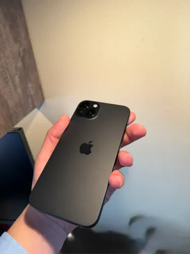iPhone 15 Plus 