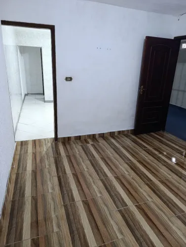 Alugo Casa com Quarto Cozinha e banheiro a 6 minutos andando do Metro Capao Redondo