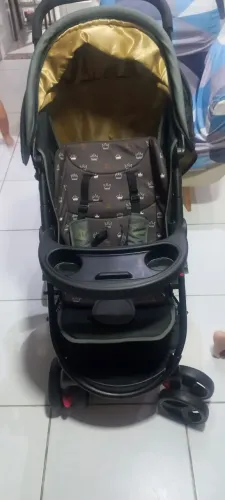 Carrinho de bebê + bebê conforto COSCO