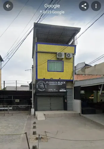 Vendo prédio 3 andares no Centro de Miguel Couto, ao lado da taberna do peixe