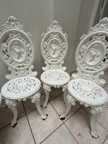 Conjunto Fundido Jardim com mesa e 6 cadeiras de ferro