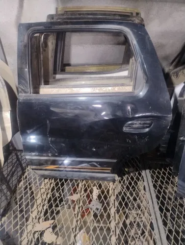 porta traseira esquerda da spin activ 2012 a 2018