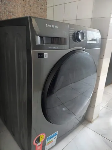 Máquina de lavar nova