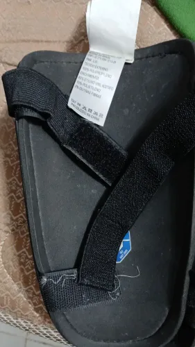  Caneleira Adidas original tamanho L/G