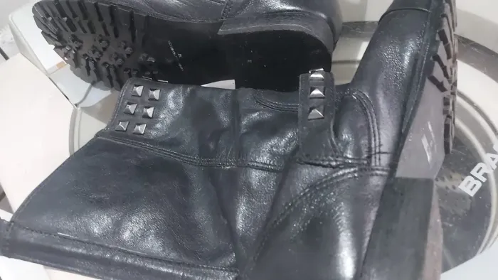 Bota couro legítimo 