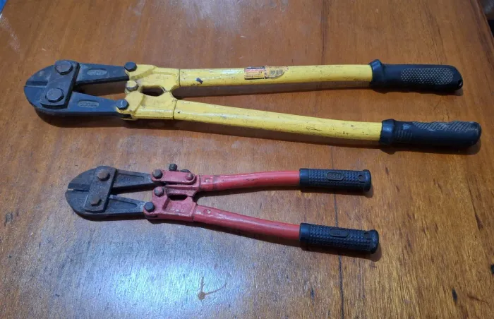 Tesoura corta vergalhão 