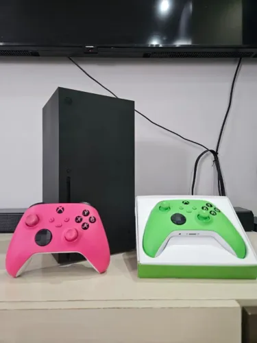 Xbox Series X 1TB + 2 Controles