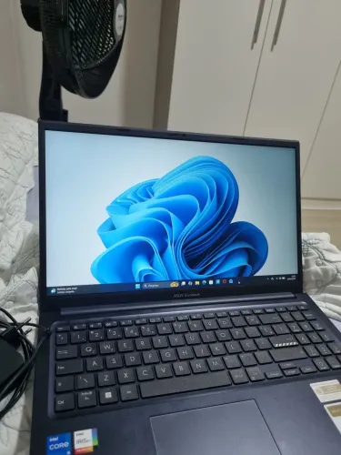 Asus Vivobook 15 512gb 8gb ram i5