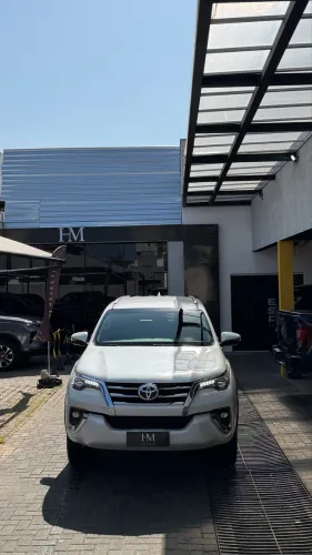 Toyota Hilux SW4 SRX 4X4 2.8 TDI 16V Dies. Aut. 2019