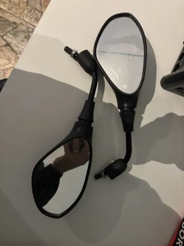 Retrovisor de F800 Paralelo