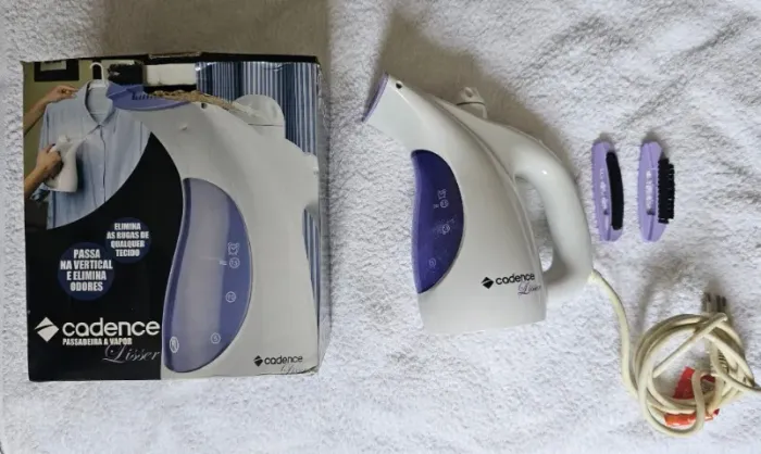 Passadeira a vapor Cadence Lisser com acessorios
