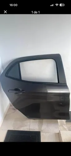 Porta traseira direita Fiat Argo 2017/2025 original sem detalhes
