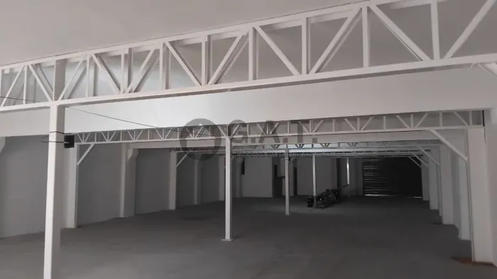 Salão Comercial para Locação em Sorocaba-SP, Bairro Alem Ponte: 5 banheiros, 12 vagas, 720