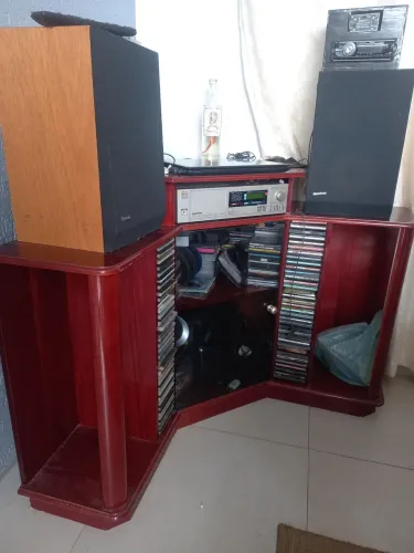 Rack madeira maciça 350.00