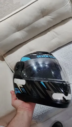 Capacete