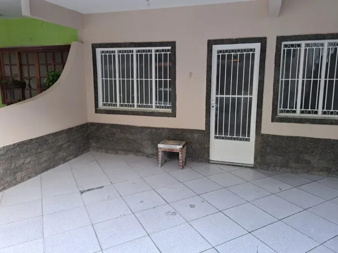 Casa linear com 2 quartos próximo a UNIG