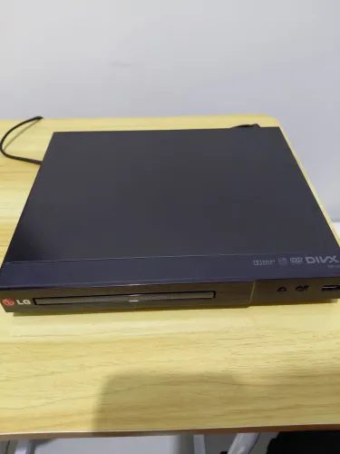 DVD Player LG DP132 na cor preta