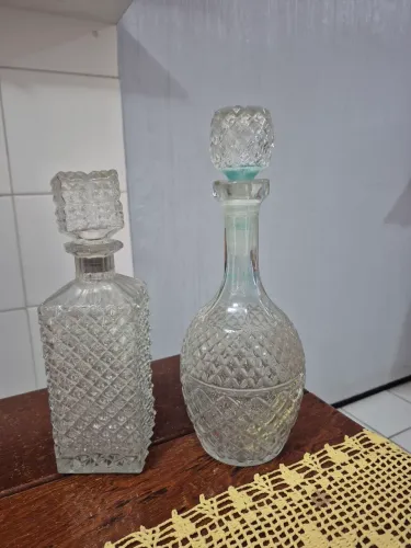 Garrafa para licor, whisky,  cachaça e qualquer destilado. Com toque Retrô